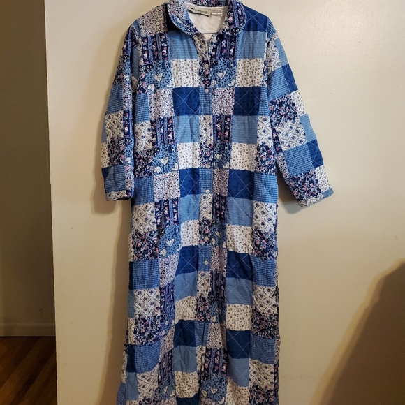 Vintage | Quilted Robe - Picture 2 of 7